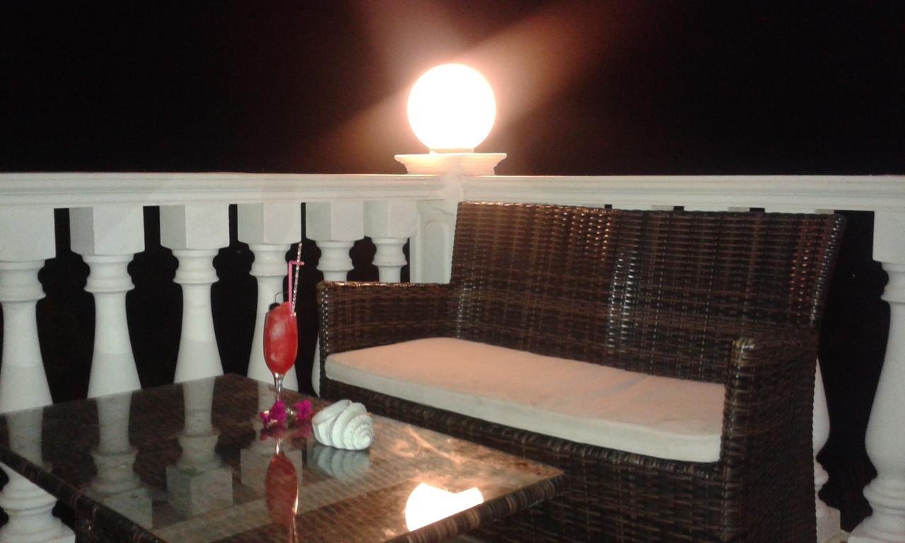 Ionion Star Hotel Tholon Exterior photo